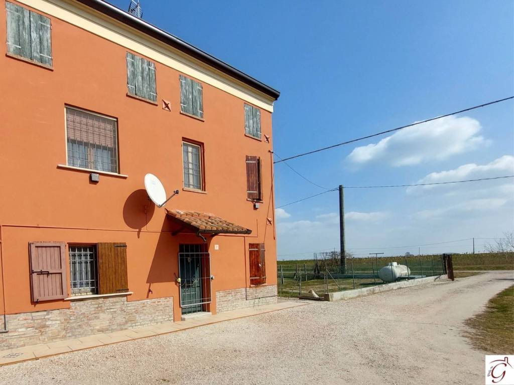Casa indipendente a Mirandola in Via Doschi Nuovi - Foto 3
