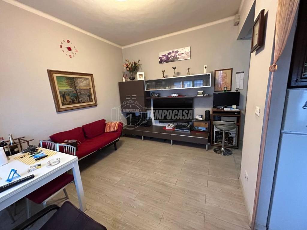 Appartamento a Asti in Piazza Medaglie D'Oro 6 - Foto 2