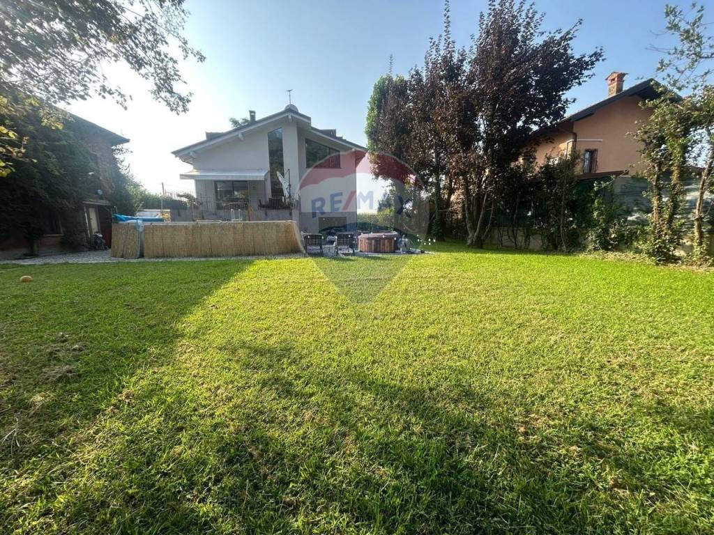 Villa a Monvalle in Via Ten Giuseppe Lionelli Mendozza, 44 - Foto 3