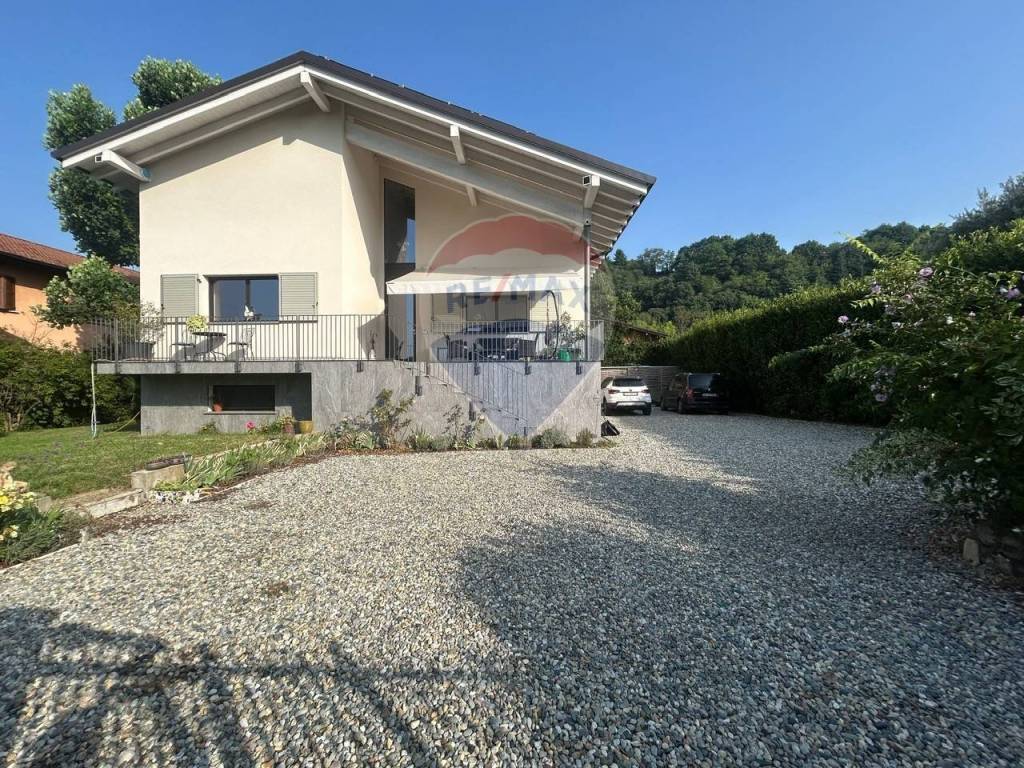 Villa a Monvalle in Via Ten Giuseppe Lionelli Mendozza, 44 - Foto 4