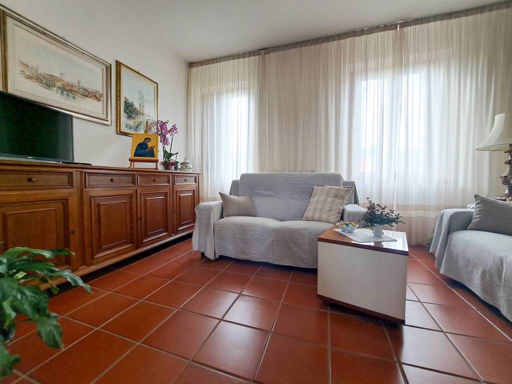 Appartamento a Lucca in Via della Chiesa XVIII - Foto 3