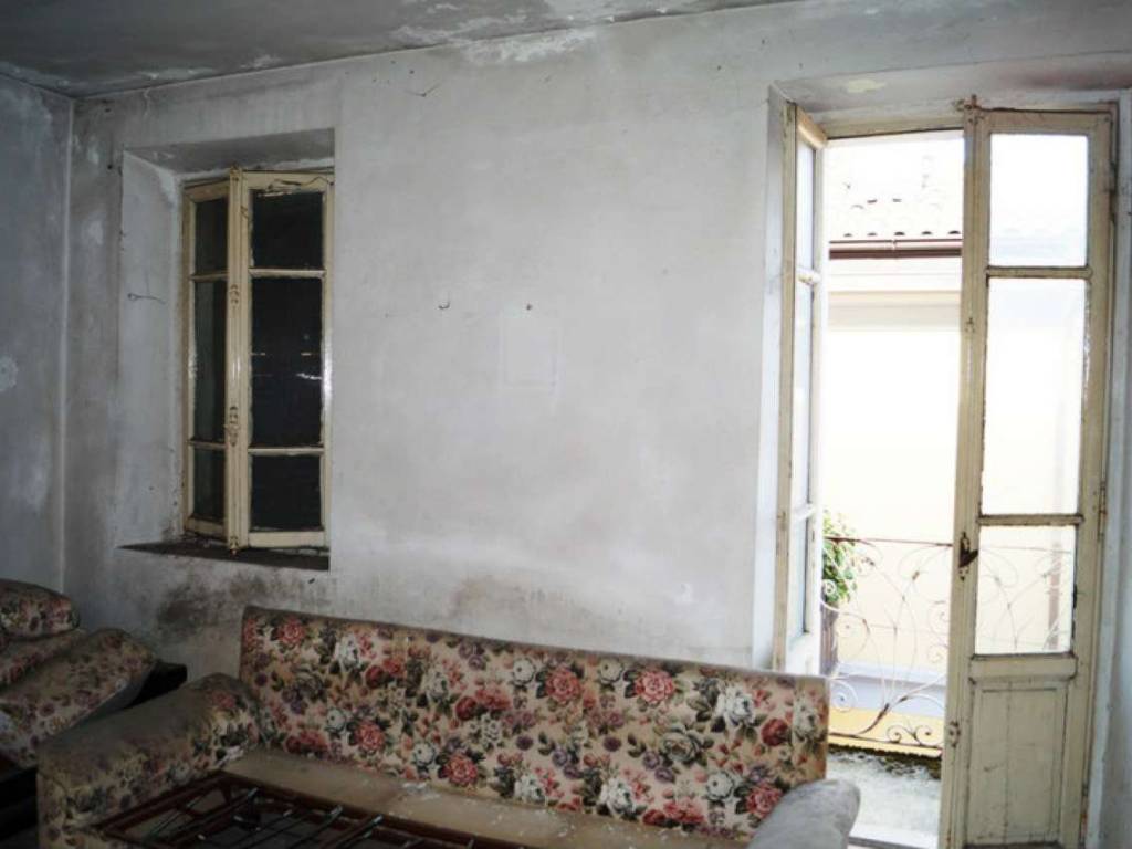 Appartamento a Taino in via VIA MAZZINI - Foto 5