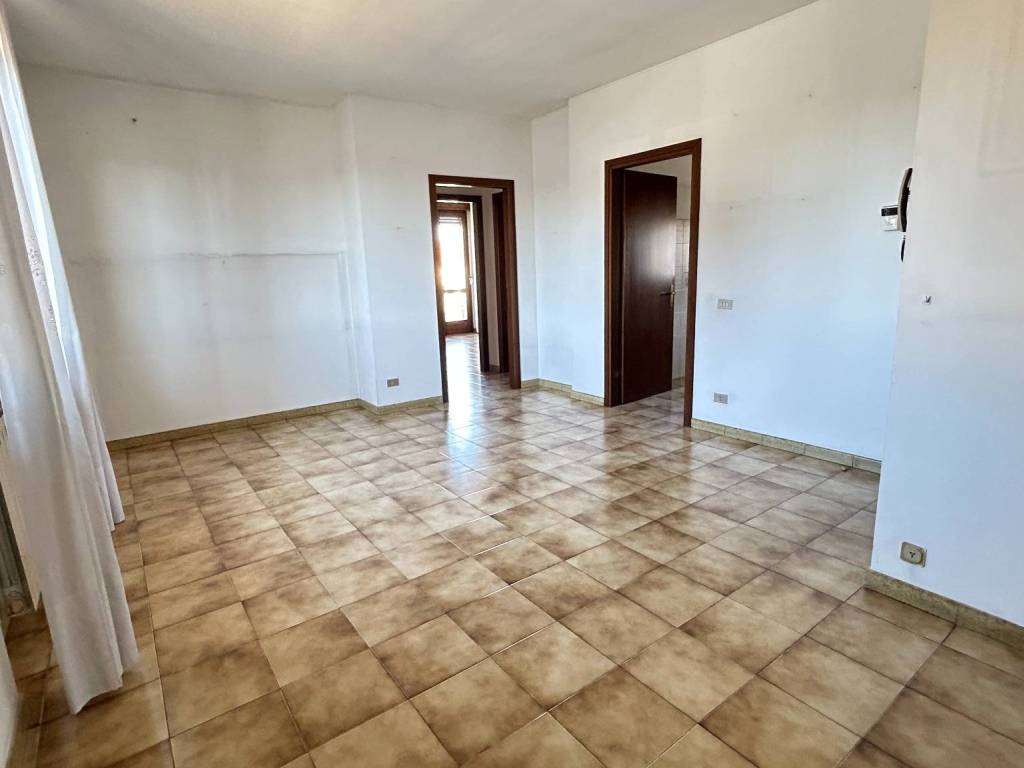 Appartamento a Tradate in Via Monte San Michele - Foto 2