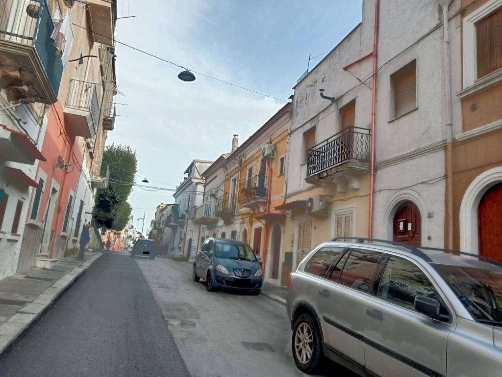 Appartamento a Vico del gargano in Via Giuseppe Di Vittorio, 19 - Foto 3