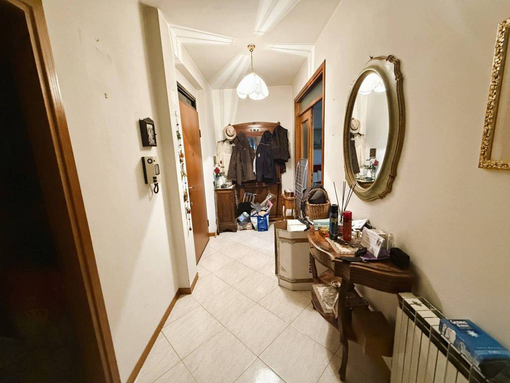 Appartamento a Castiglione del lago in Via Giosuè Carducci - Foto 5