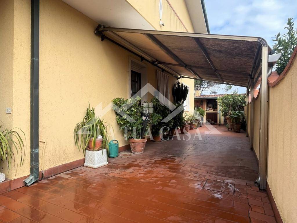 Villa a Viareggio in Via della Gronda - Foto 2