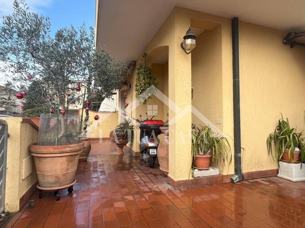 Villa a Viareggio in Via della Gronda - Foto 3