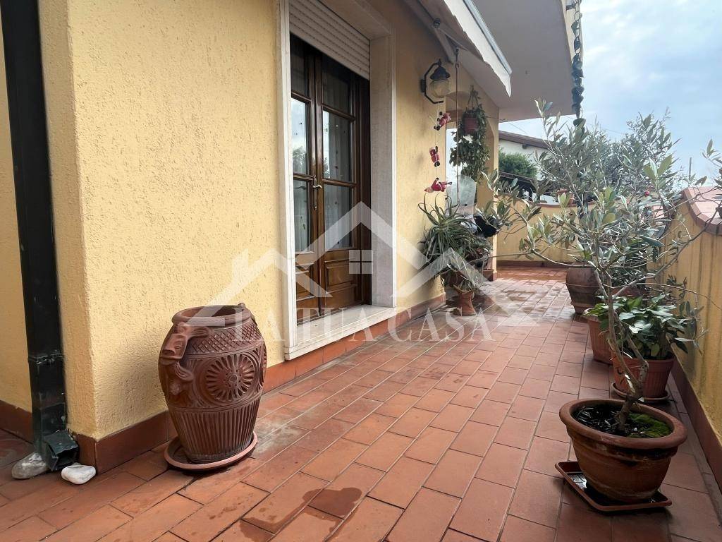 Villa a Viareggio in Via della Gronda - Foto 4