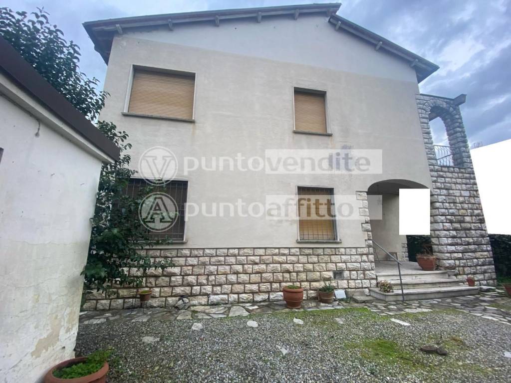 Villa a Lucca in Viale S. Concordio, - Foto 2
