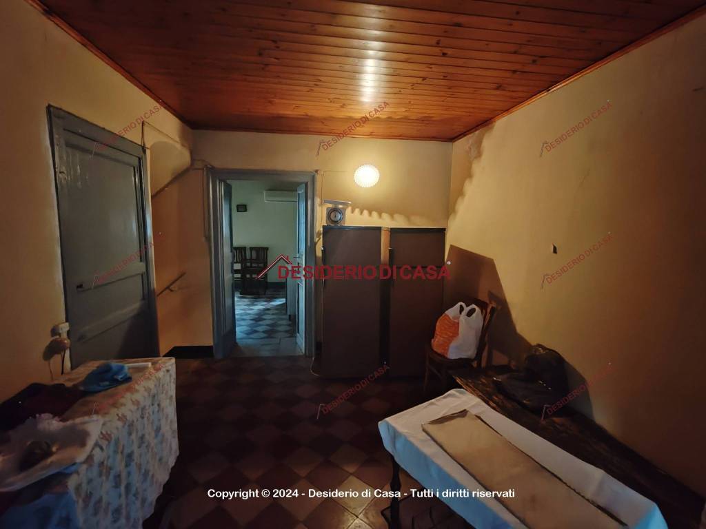 Casa indipendente a Isnello in Via Gorizia, 12 - Foto 2