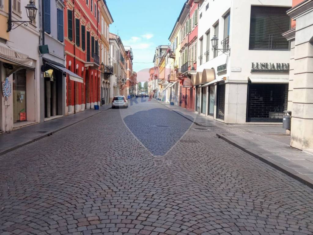 Immobile a Guastalla in CORSO PRAMPOLINI - Foto 3