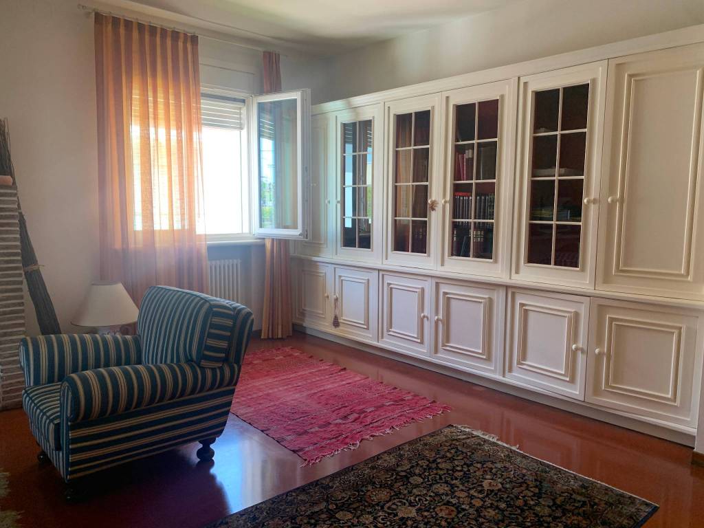 Villa a Riccione in Viale Ugo Bassi - Foto 5