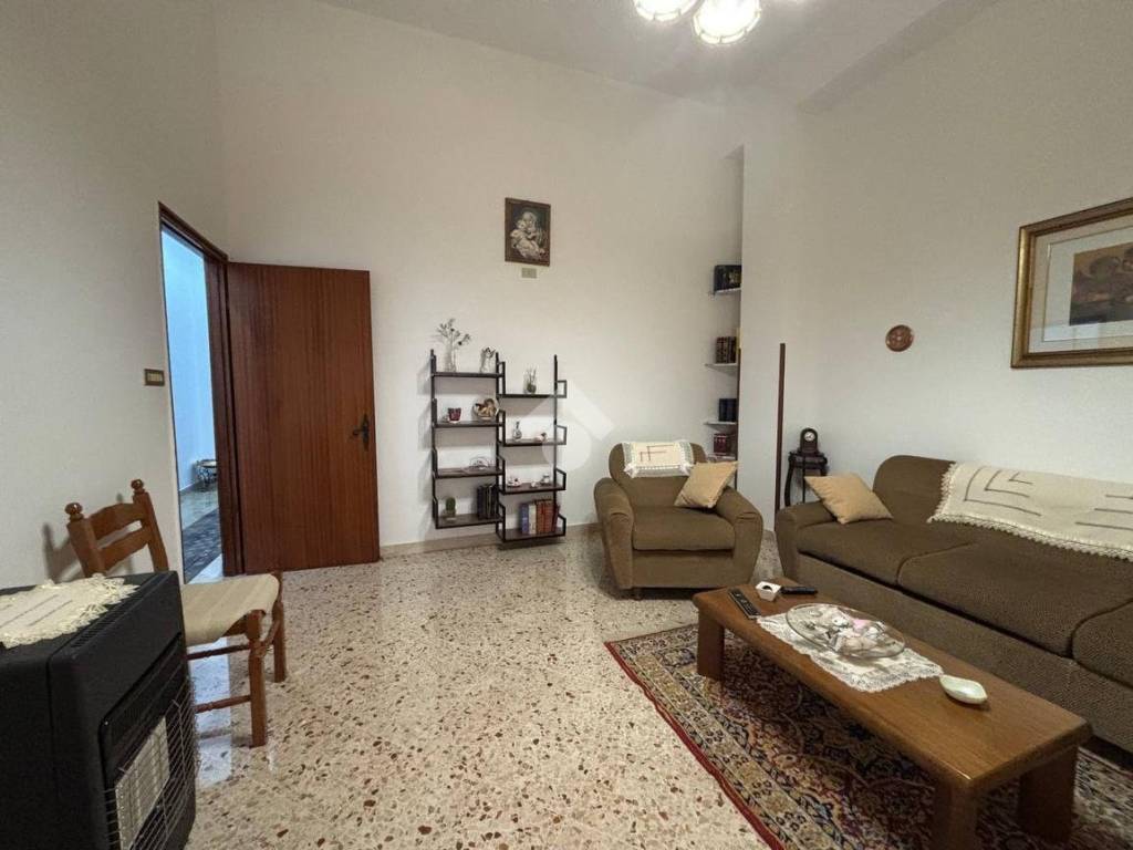 Casa indipendente a Alcamo in Via Arancio, 65 - Foto 2