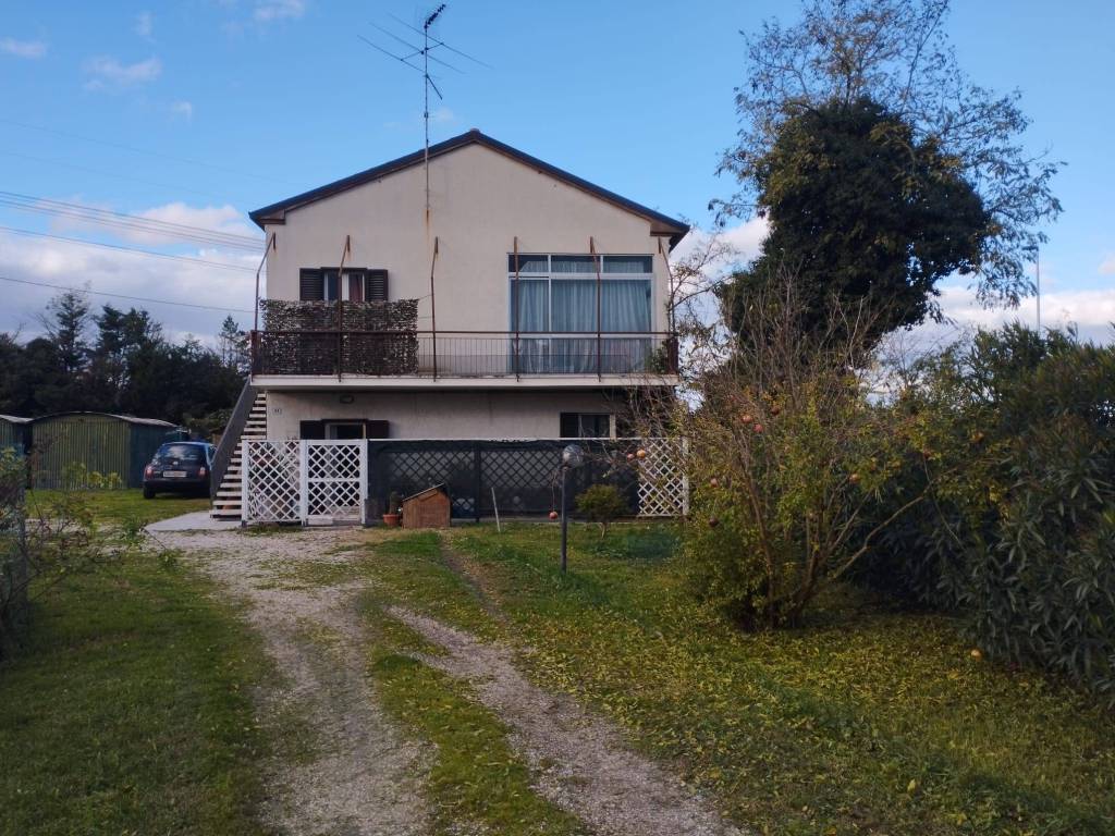 Villa a Pesaro in Strada di Fontesecco - Foto 2