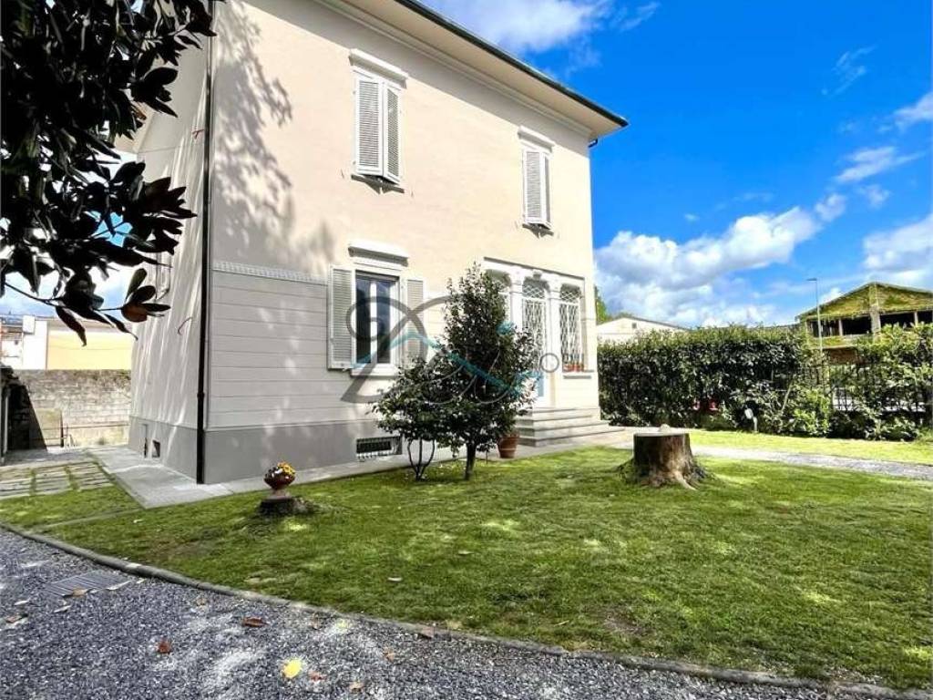 Villa a Lucca in Via delle ville prima - Foto 4