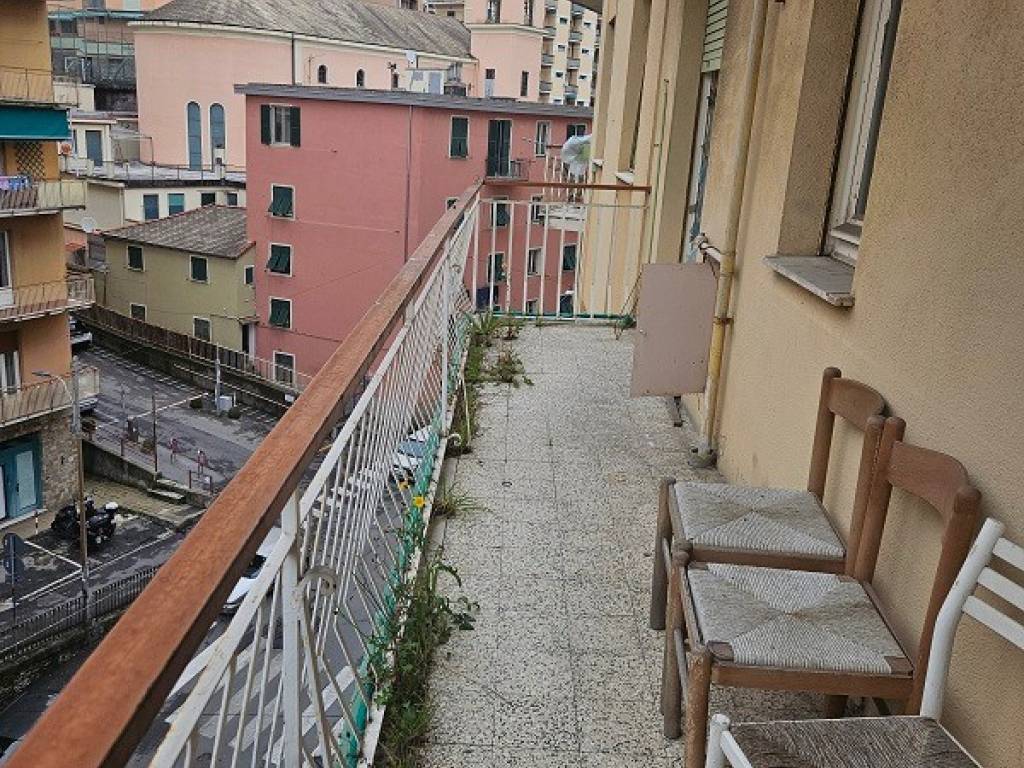 Appartamento a Genova in Via Fereggiano - Foto 2