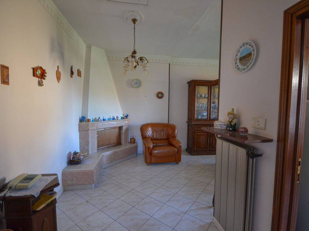Casa indipendente a Fabro in Via Dante Alighieri - Foto 2