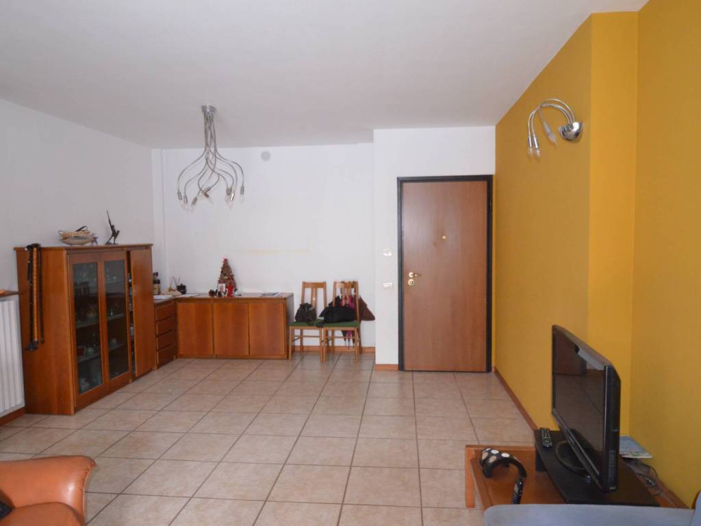 Appartamento a Calolziocorte in via ss. cosma e damiano, 76 - Foto 5