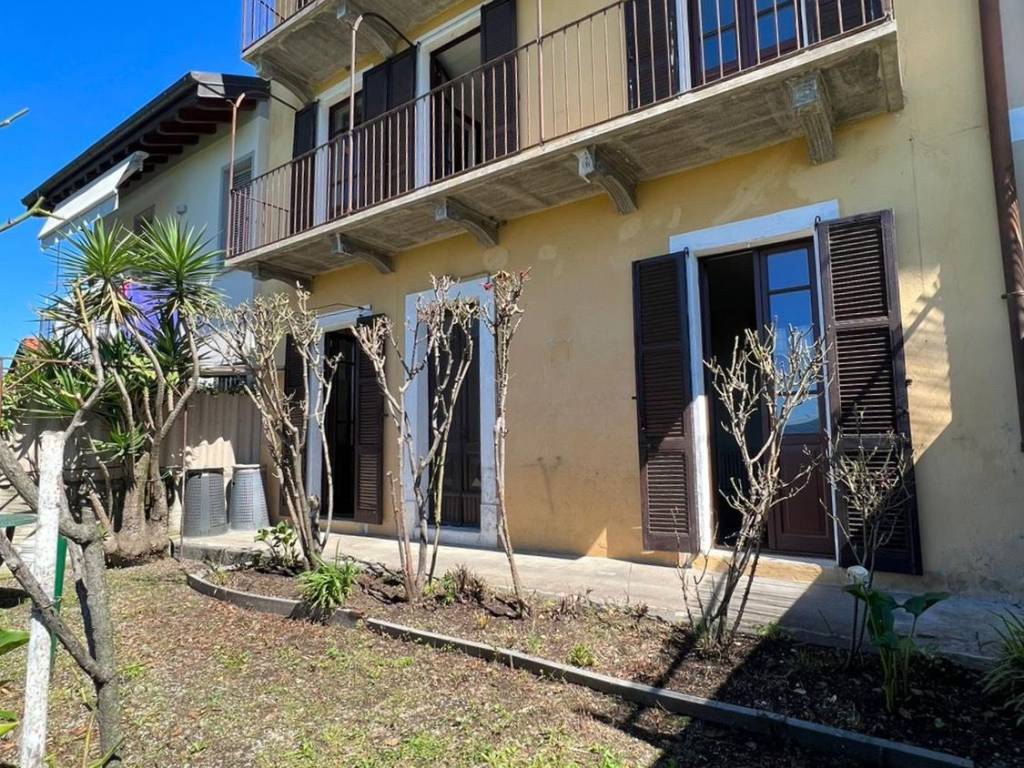 Casa indipendente a Verbania in Via Pisa, 11 - Foto 3