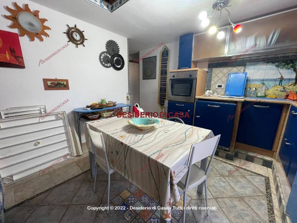 Appartamento a Campofelice di roccella in Viale Himera, 10 - Foto 2