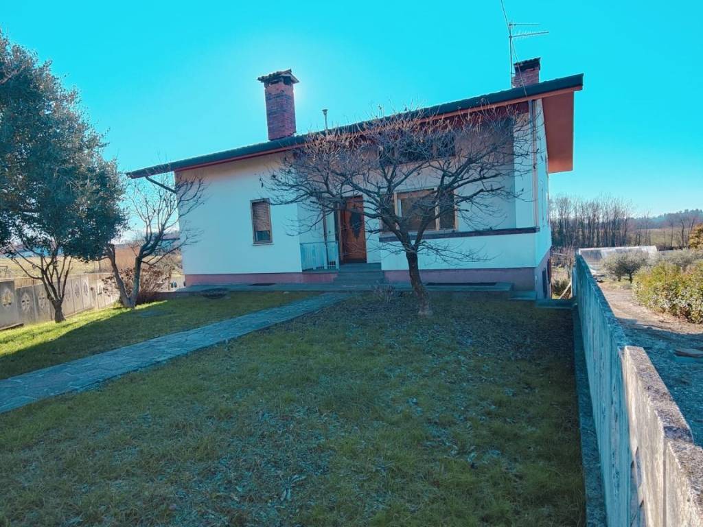 Villa a Tarcento in Via Vittorio Alfieri - Foto 2