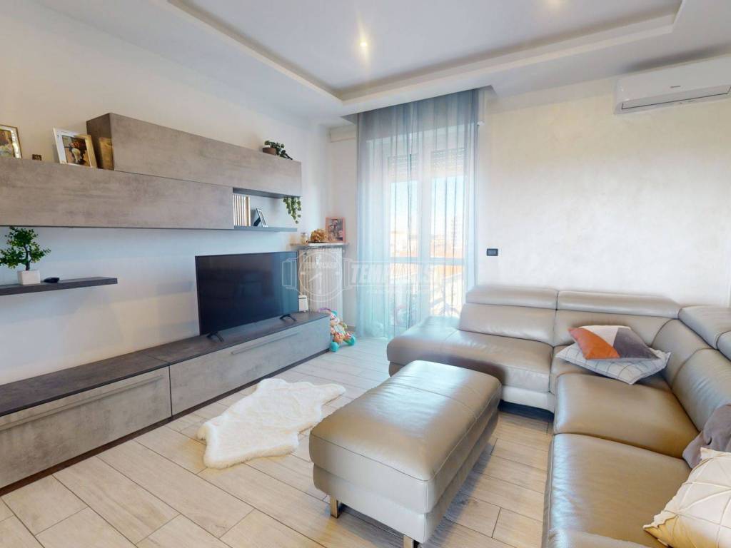 Appartamento a Alessandria in Viale Brigata Ravenna - Foto 2