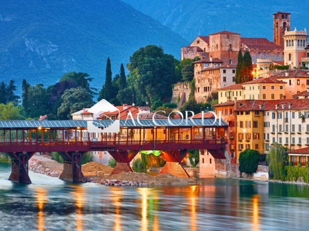 Palazzo / stabile a Bassano del grappa in Via Andriolo - Foto 4