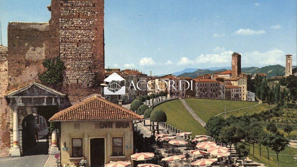 Palazzo / stabile a Bassano del grappa in Via Andriolo - Foto 5