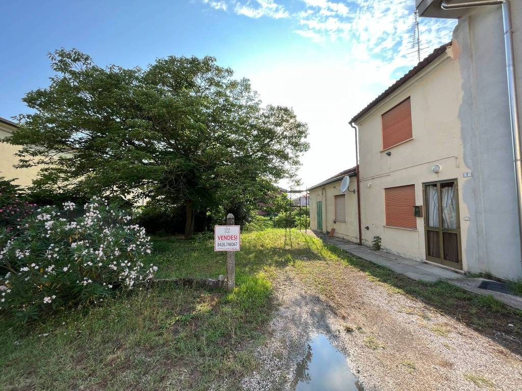 Villa a Porto viro in Via Roma, 5 - Foto 2