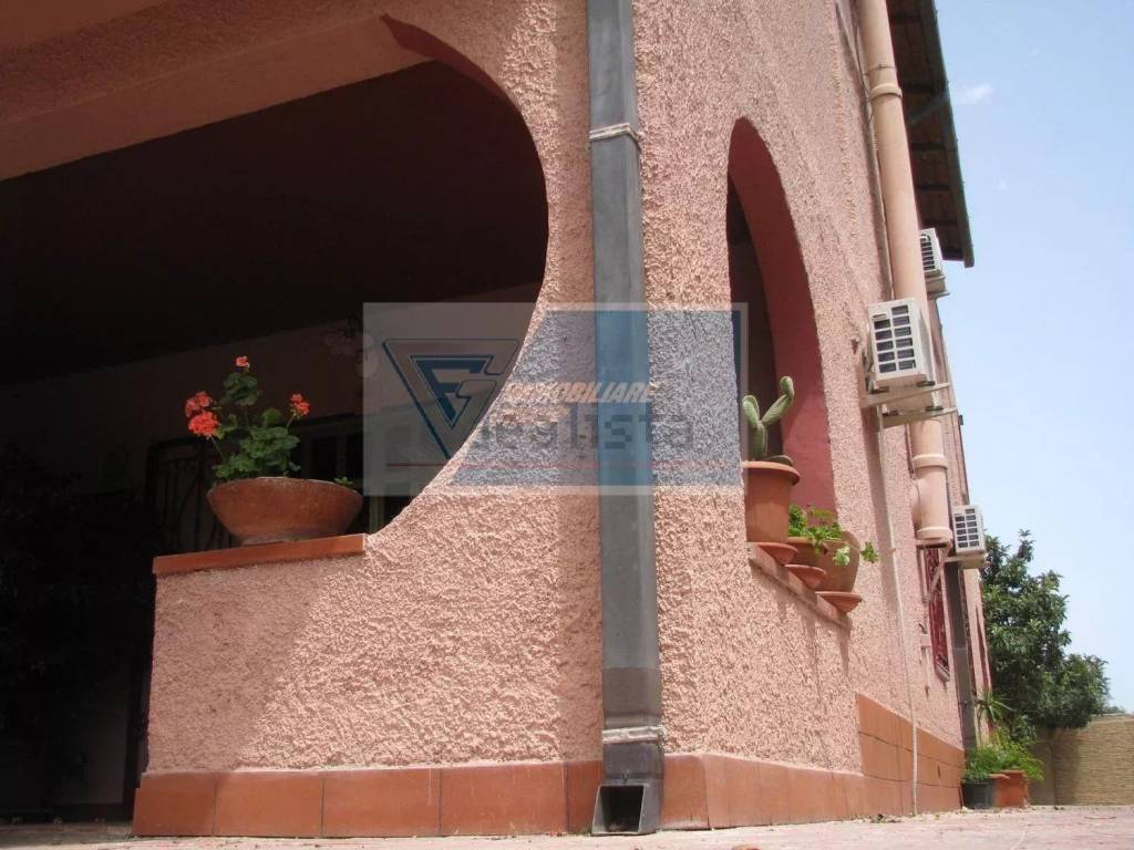 Casa indipendente a Melilli in Viale Edoardo Garrone - Foto 2