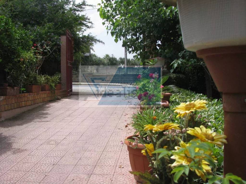 Casa indipendente a Melilli in Viale Edoardo Garrone - Foto 3