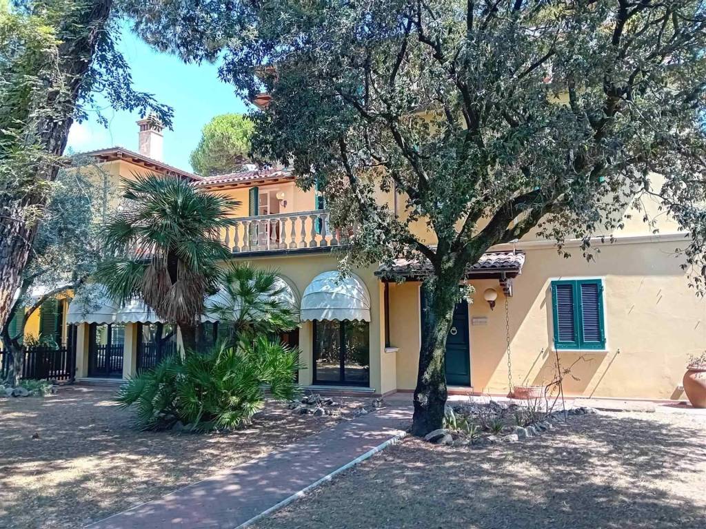 Villa a Pietrasanta in Viale Roma - Foto 3