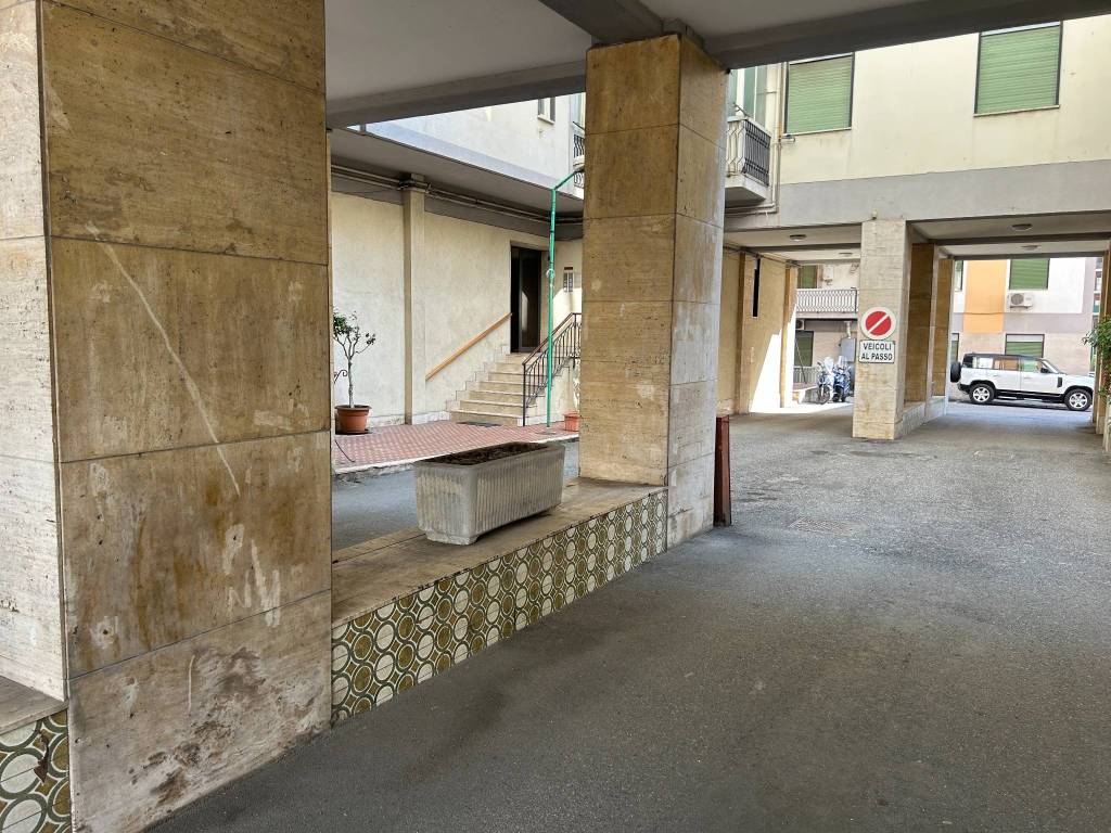 Appartamento a Messina in Via Consolare Valeria - Foto 4