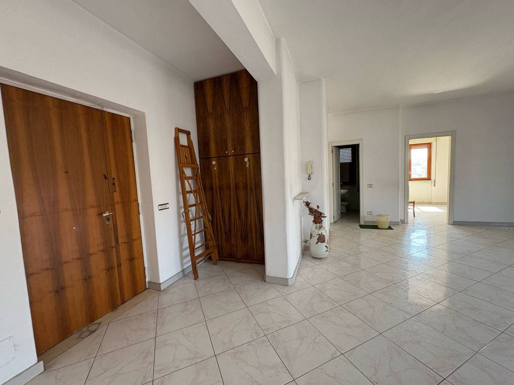 Appartamento a Caserta in Via Alessandro De Franciscis - Foto 2