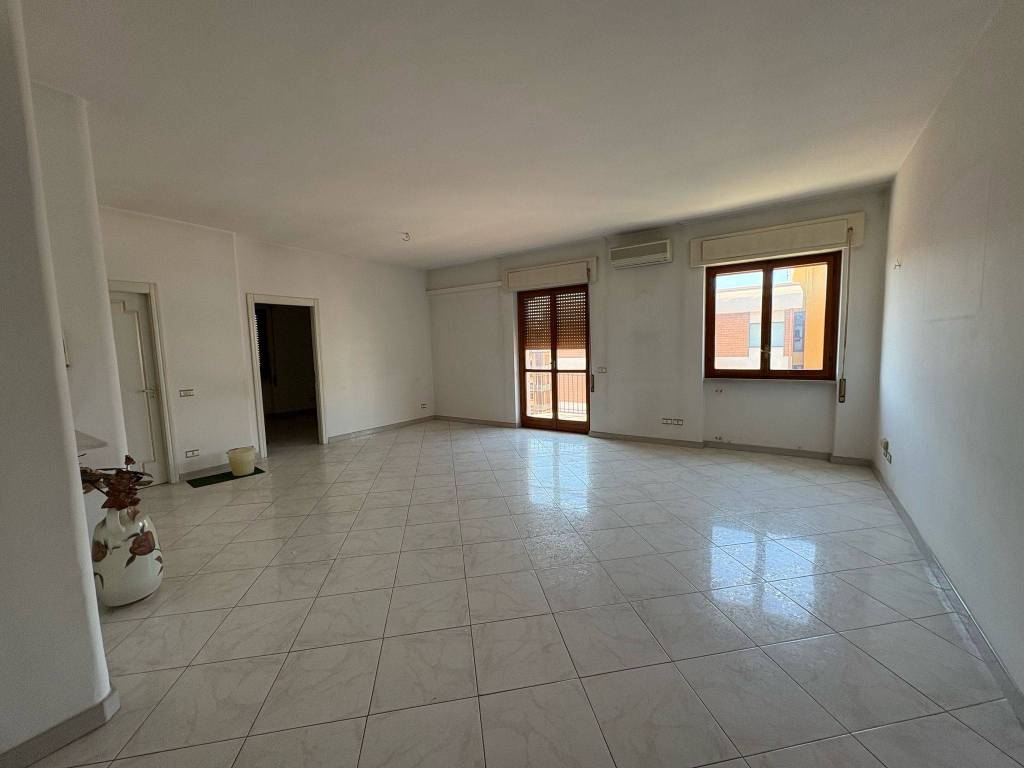 Appartamento a Caserta in Via Alessandro De Franciscis - Foto 5