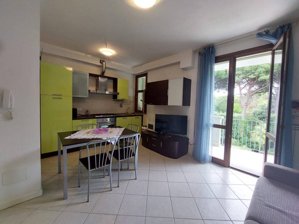 Appartamento a Rosignano marittimo in Via Ombrone, 20 - Foto 2