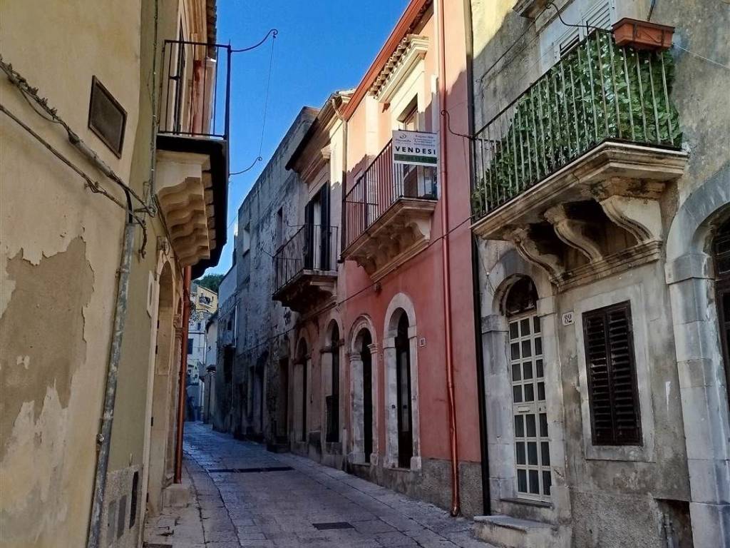 Casa indipendente a Ragusa in VIA GIUSTI, 78 - Foto 3