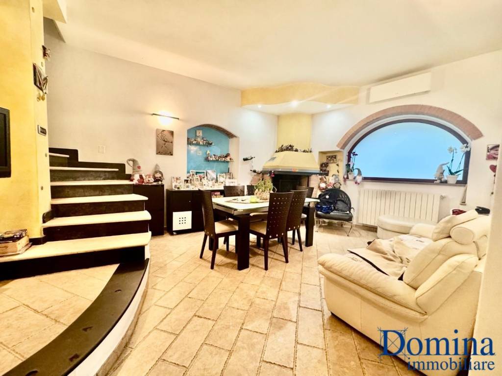 Casa indipendente a Massa in Piazza Castagnola, - Foto 1