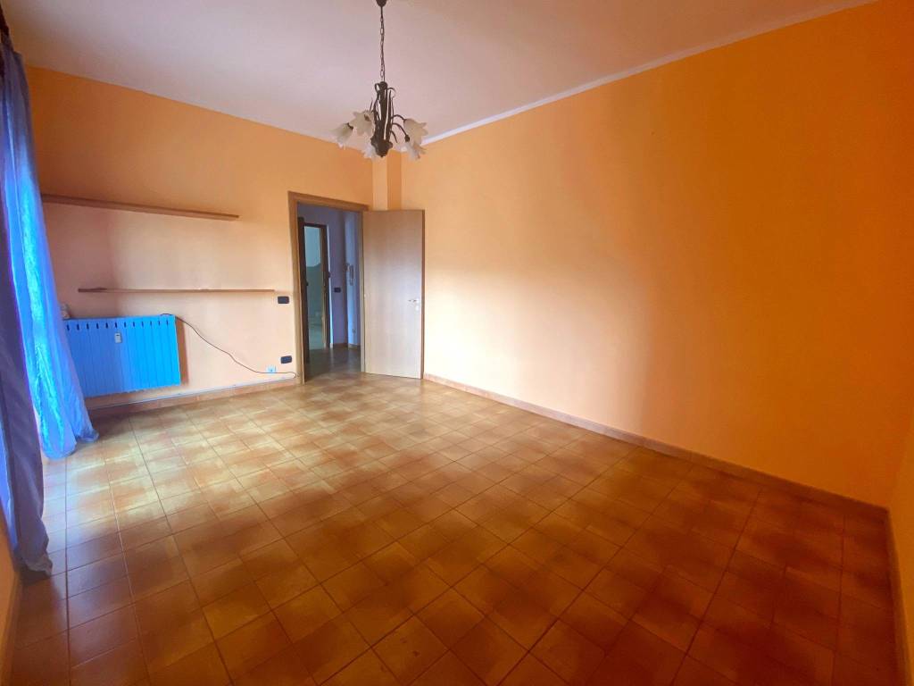 Appartamento a Castagnito in Via Neive, 63 - Foto 4