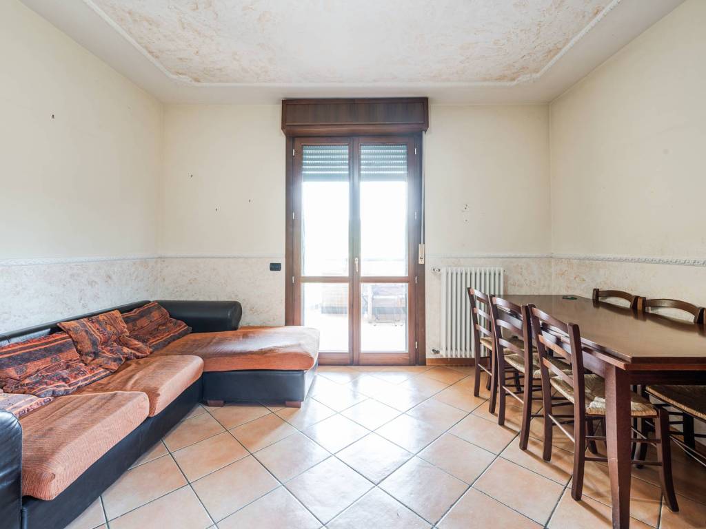 Appartamento a Reggio emilia in Via Cesare Campioli - Foto 2