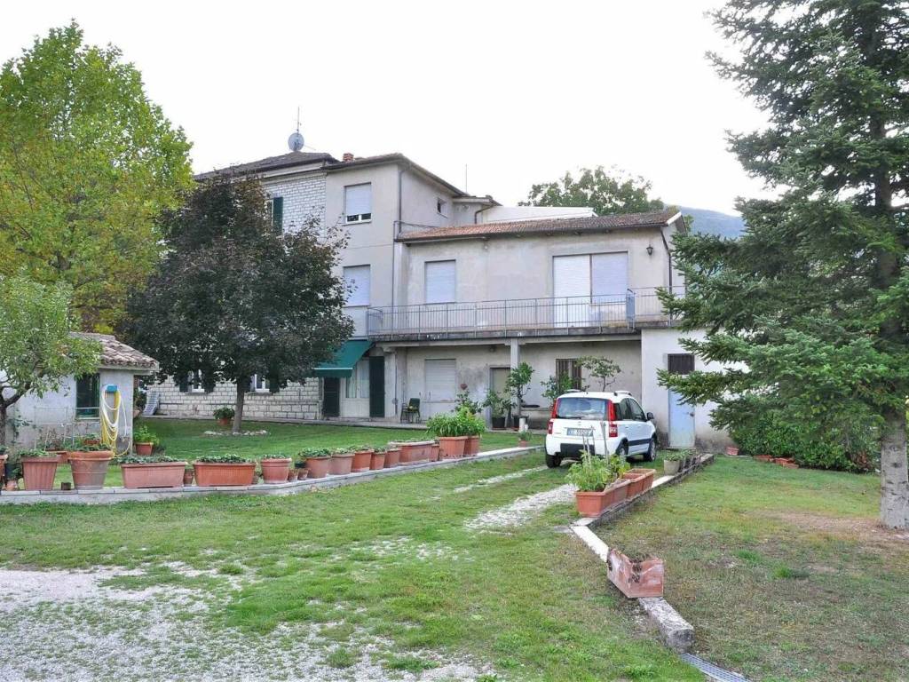 Palazzo / stabile a Cagli in Strada Provinciale Apecchiese - Foto 2