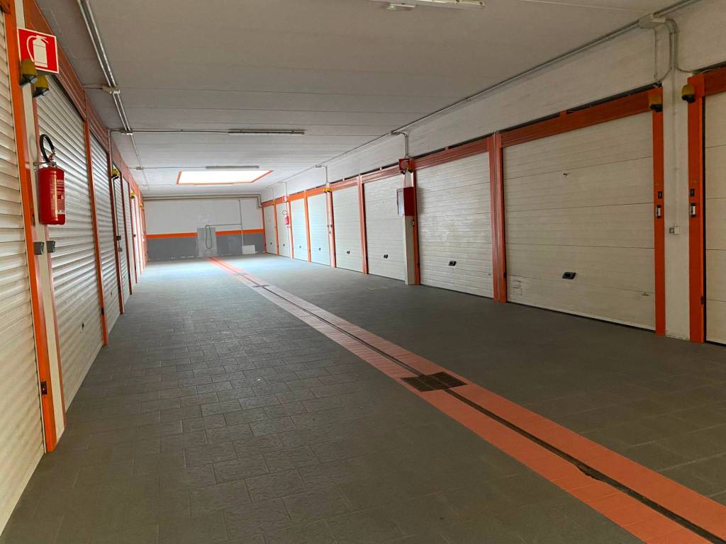 Box / garage a Firenze in Via del Gelsomino - Foto 3