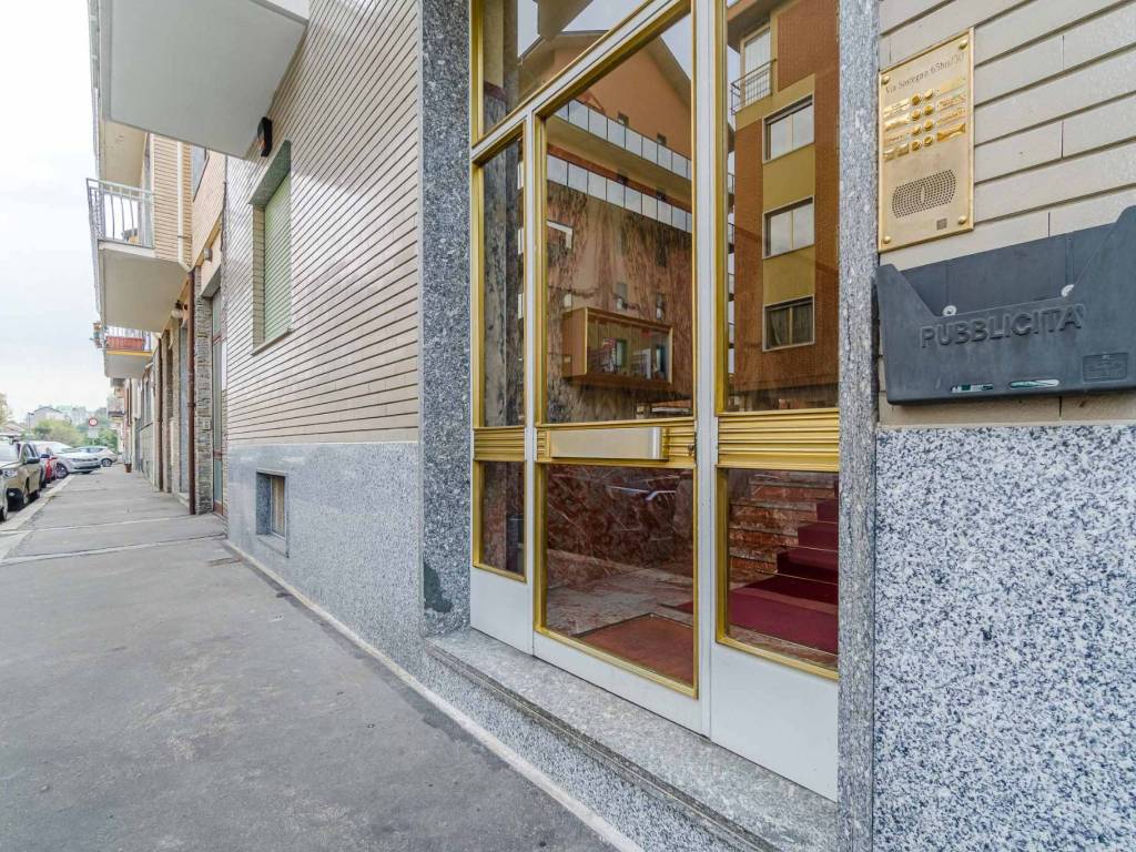 Attico / mansarda a Torino in Via Sostegno, 65 - Foto 2