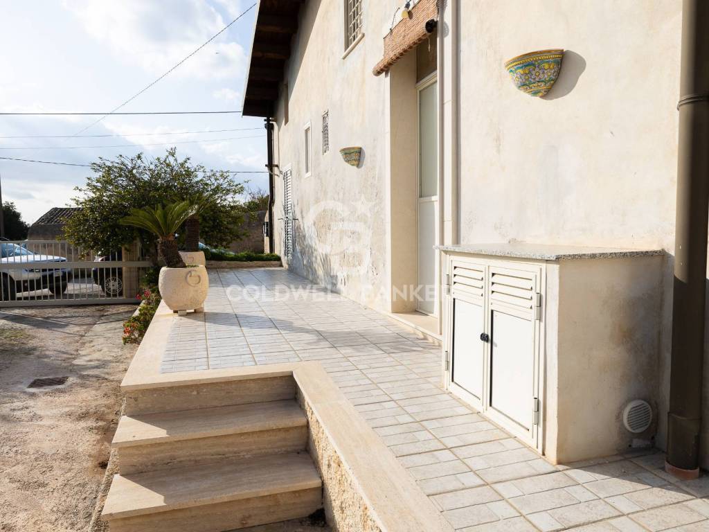 Casa indipendente a Pozzallo in Via T. Viva - Foto 3