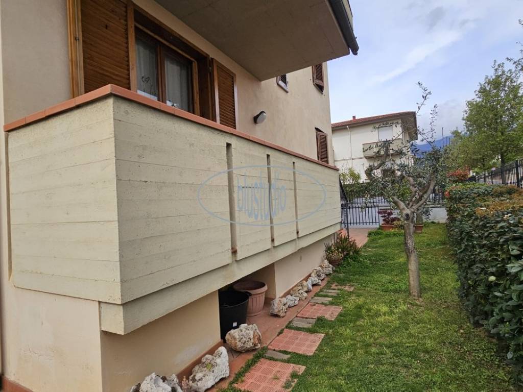 Villetta a schiera a Castelfranco piandisco in viale alcide de gasperi ,44 - Foto 3