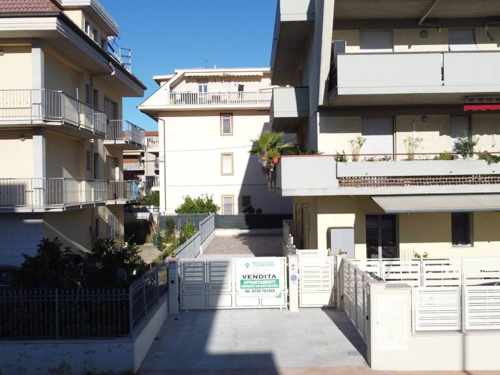 Appartamento a San benedetto del tronto in Via del Cacciatore, 63 - Foto 2