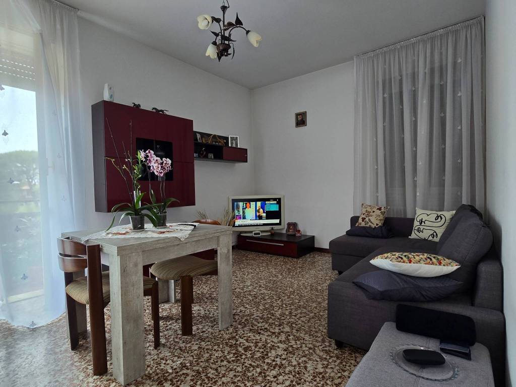 Appartamento a Gallarate in Via Monterosso, 24 - Foto 2