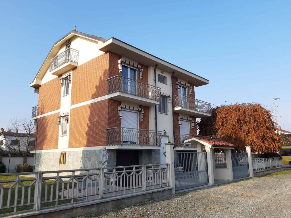 Appartamento a Carmagnola in Via Fumeri - Foto 2