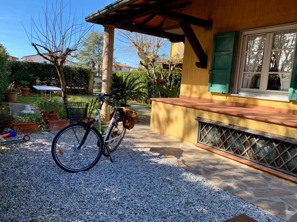 Villa a Forte dei marmi in Via Arturo Dazzi - Foto 4