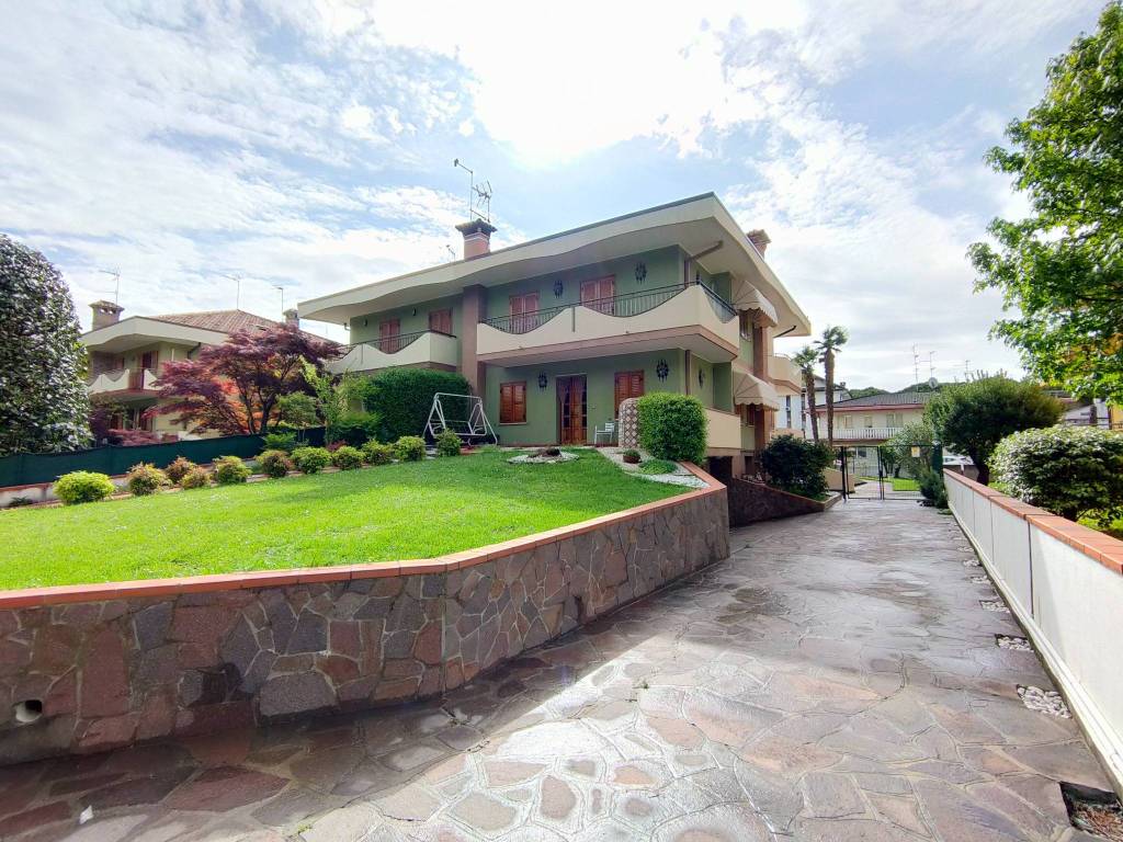 Villa a Lignano sabbiadoro in Viale Europa, 91 - Foto 2